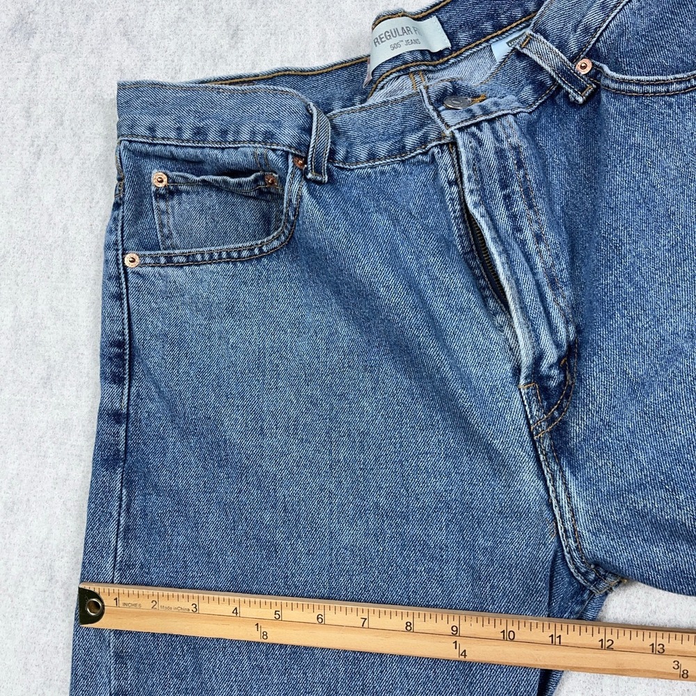 Vintage Levis 505 Jeans Men 36x32 Straight Leg Regular Fit Med Wash Y2K 2003 - Picture 12 of 14